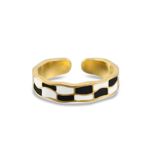 Checker chic ring