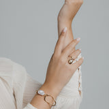 Organische Ring met Parelaccent