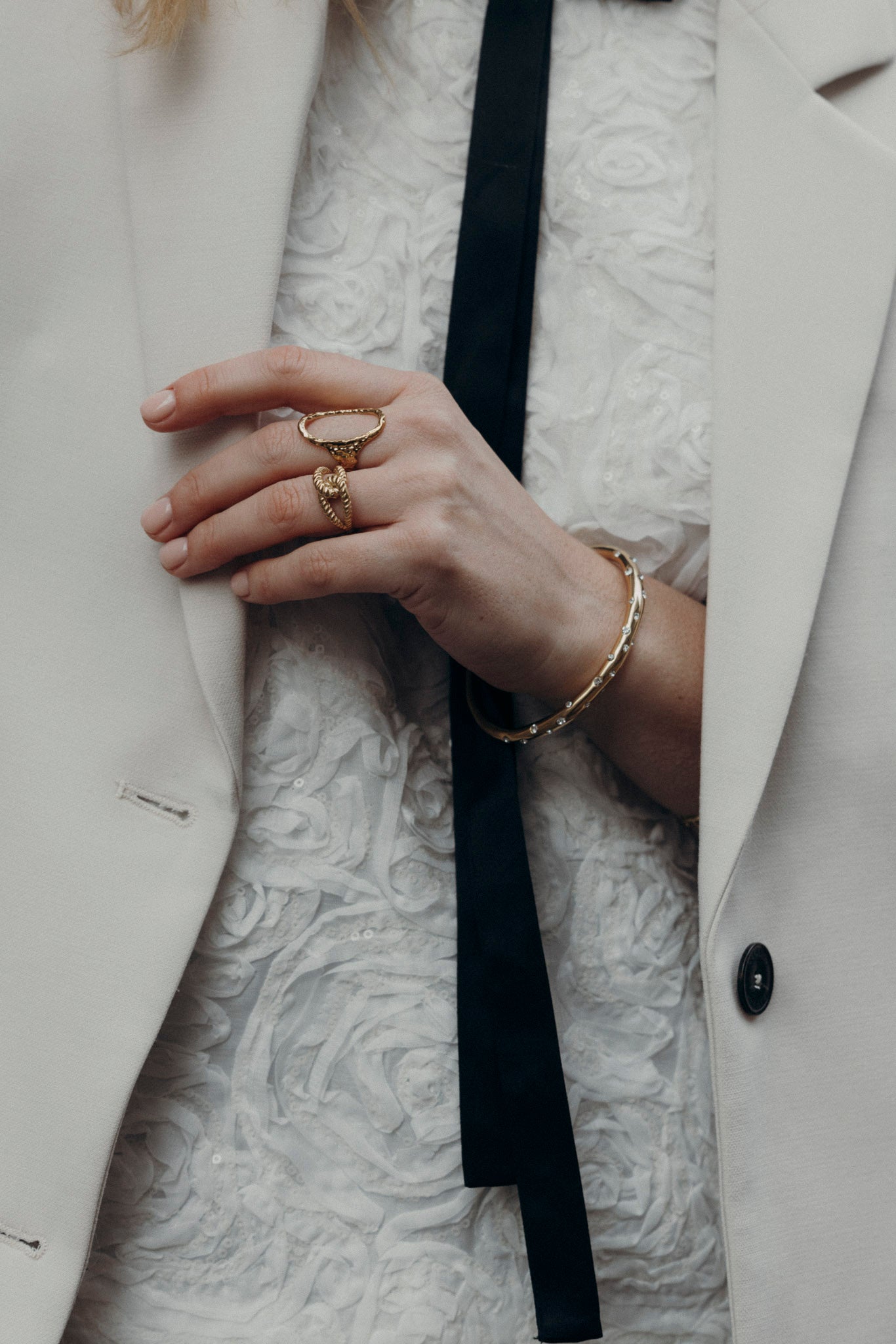 Chez Rings Twisted Adjustable Ring – Chez Cécile