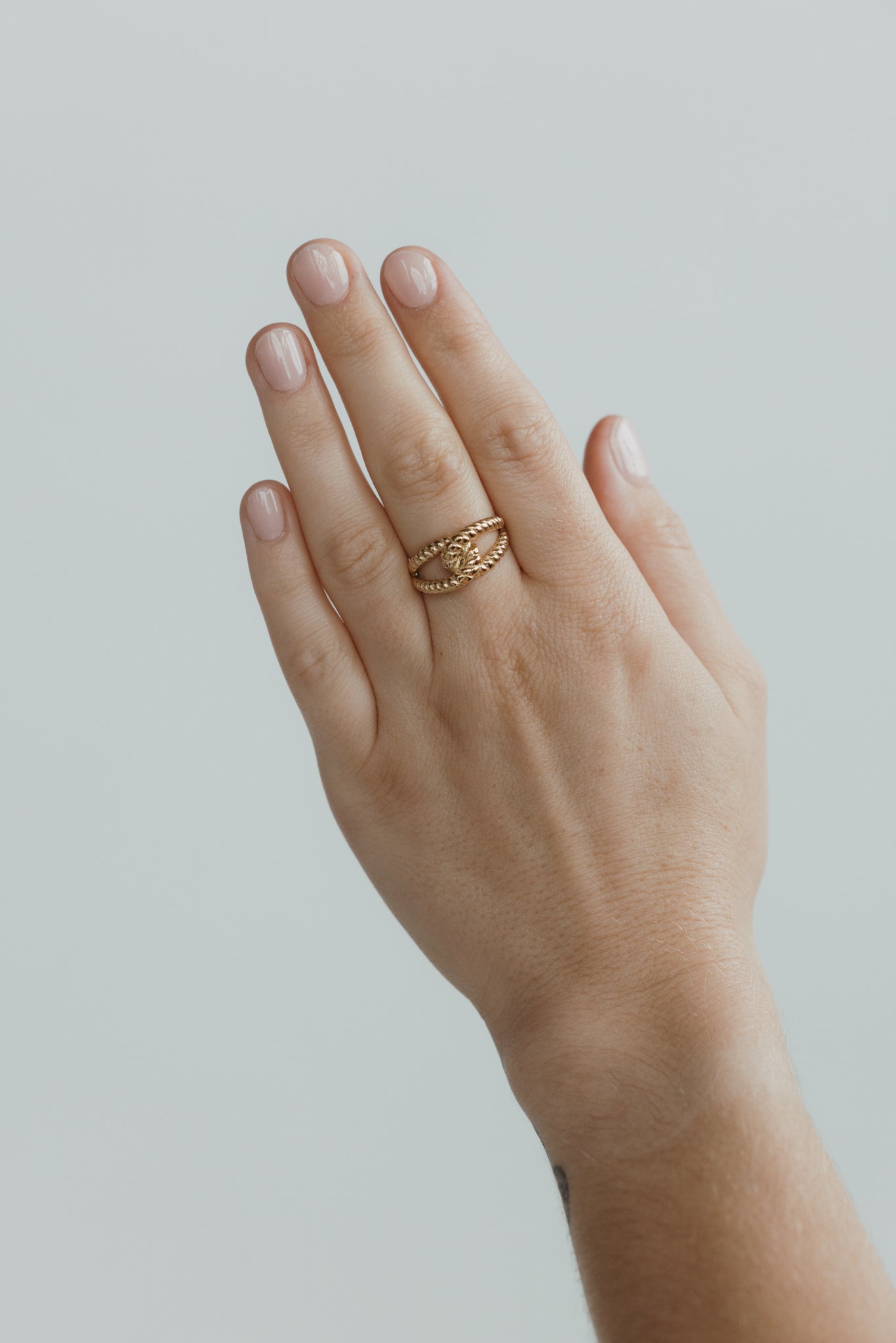 Chez Rings Twisted Adjustable Ring – Chez Cécile