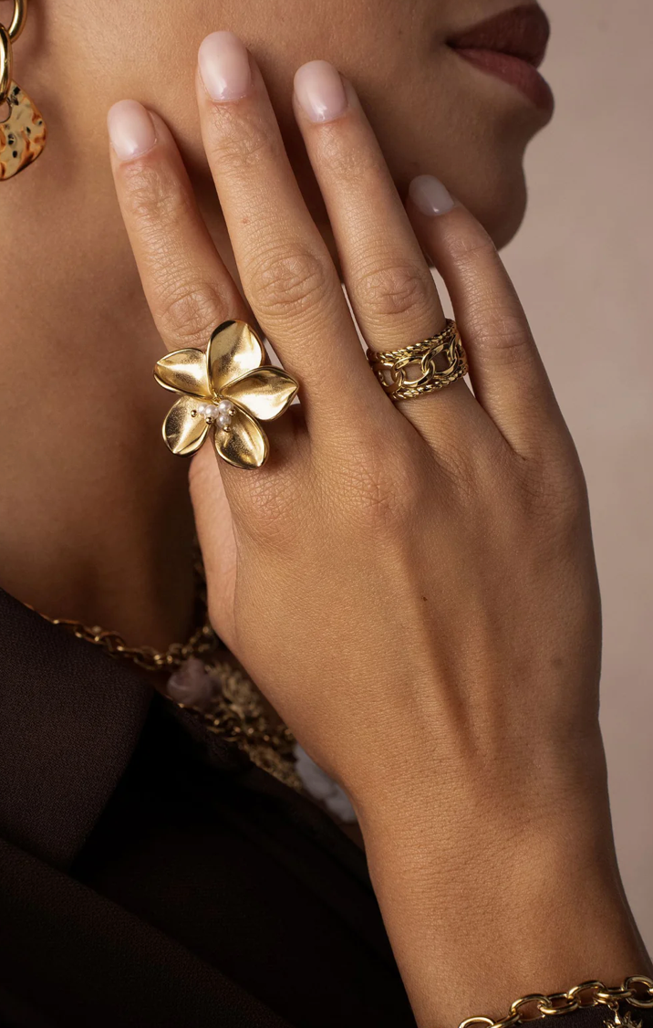 Chez Rings Bloom Pearl Ring – Chez Cécile