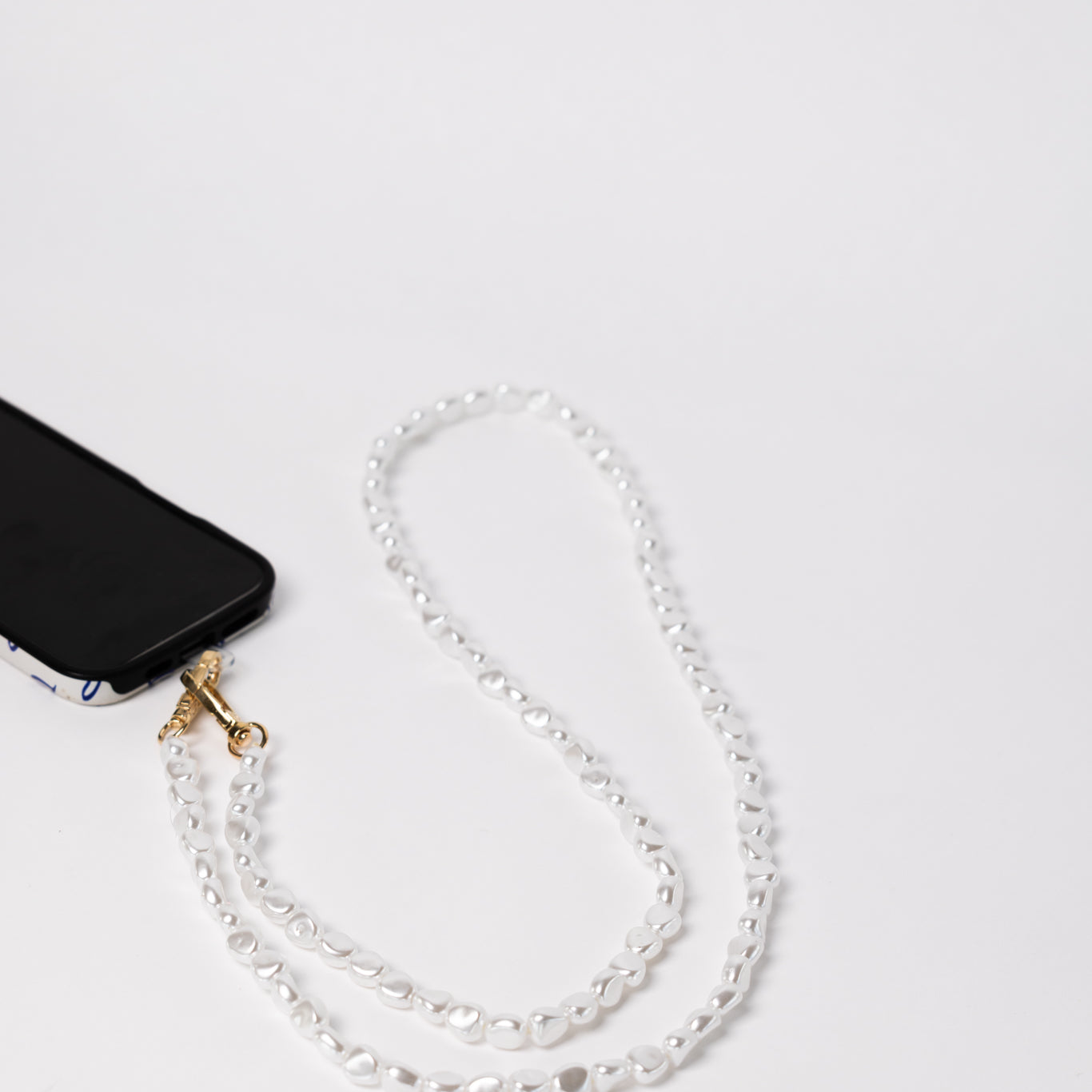 Pearl & Twist Crossbody Phonecord